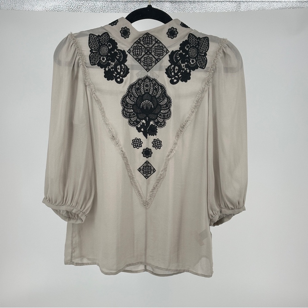 Gray Silk Banana Republic Blouse with Black Lace Detailing Feminine Flowy Floral